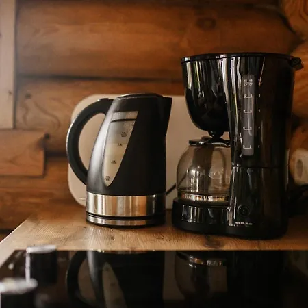 努斯塔库旅馆 *